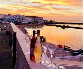 Mykonos Old Harbor Front Suite with Balcony